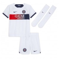 Otroški Nogometni dresi Paris Saint-Germain Kylian Mbappe #7 Gostujoči 2023-24 Kratek Rokav (+ Kratke hlače)